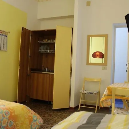 Studio Mit Panoramaterrasse, Direkt Am Handelshafen * Città di Lipari
