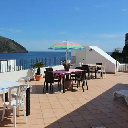 Studio Mit Panoramaterrasse, Direkt Am Handelshafen * Città di Lipari